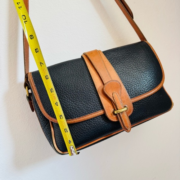 VINTAGE DOONEY BOURKE Black Cognac Brown Leather Gold Metal Crossbody Purse Bag - Picture 13 of 16